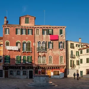 The Arch Historic Apartment